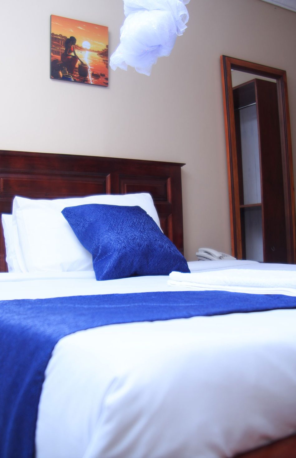 Rooms & Cottages